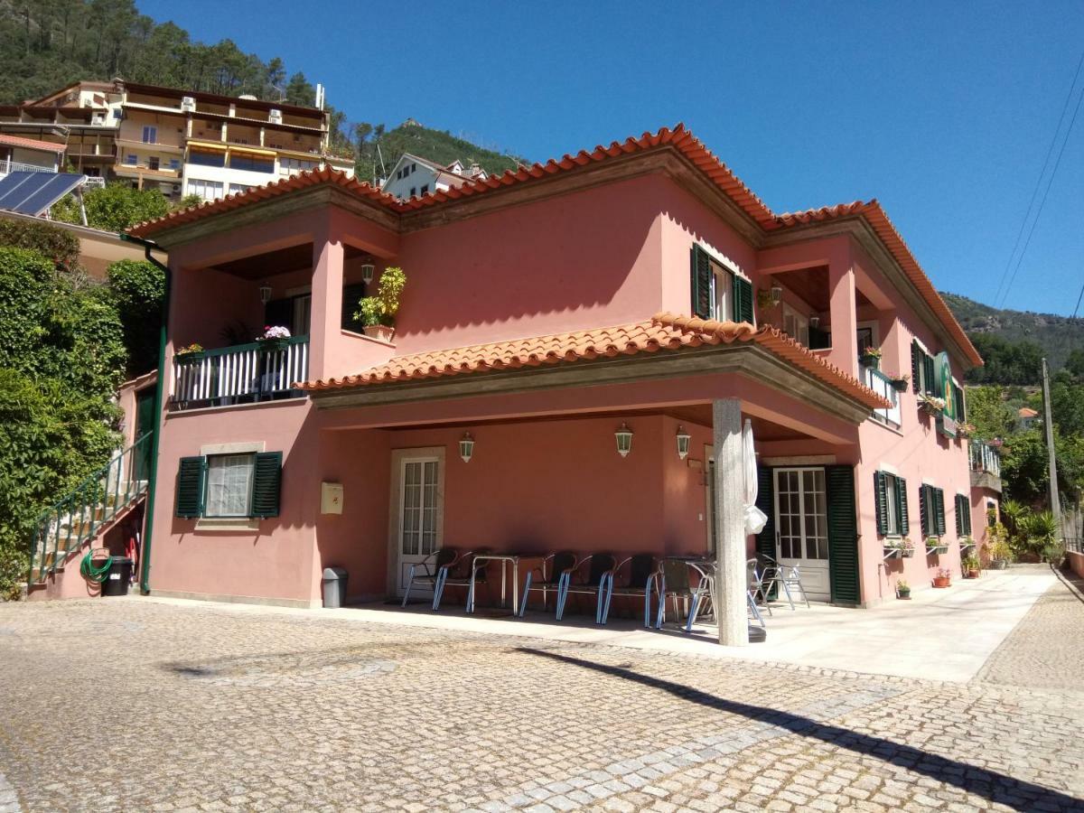 Residencial Ribeiro Hotel Geres Luaran gambar